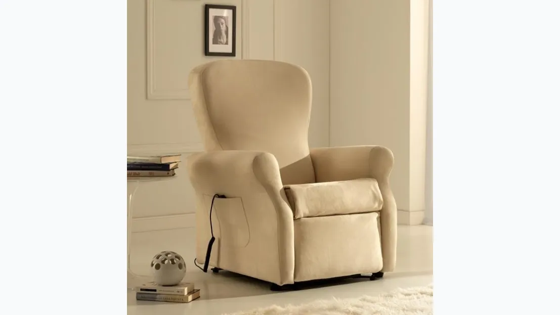 Poltrona in tessuto disponibile anche con ruote Relax di Hoppla