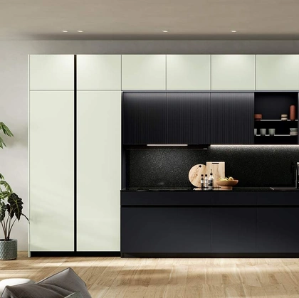 Cucina Moderna lineare Altea Composizione 05 in vetro lucido di Prima Cucine