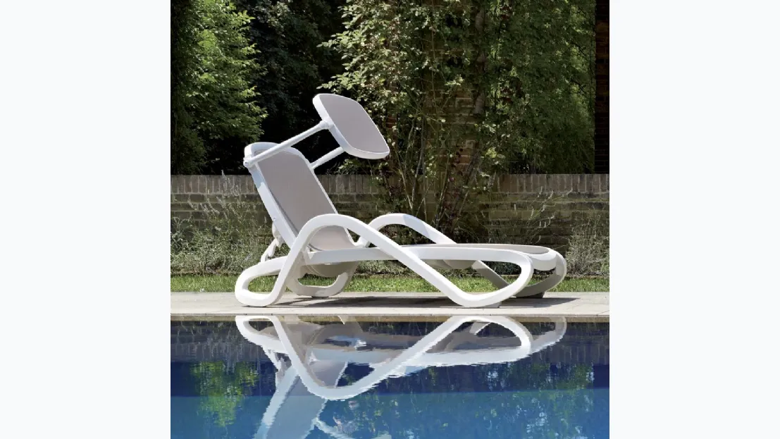 Lettino Alba Bed in tessuto sintetico traspirante con struttura in polipropilene Bed di La Seggiola