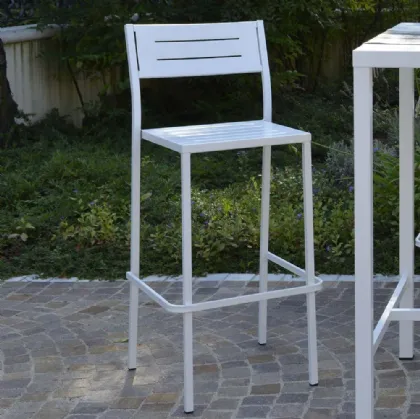 Sgabello da giardino Out Metal alto in acciaio zincato e verniciato poliestere per esterni di La Seggiola